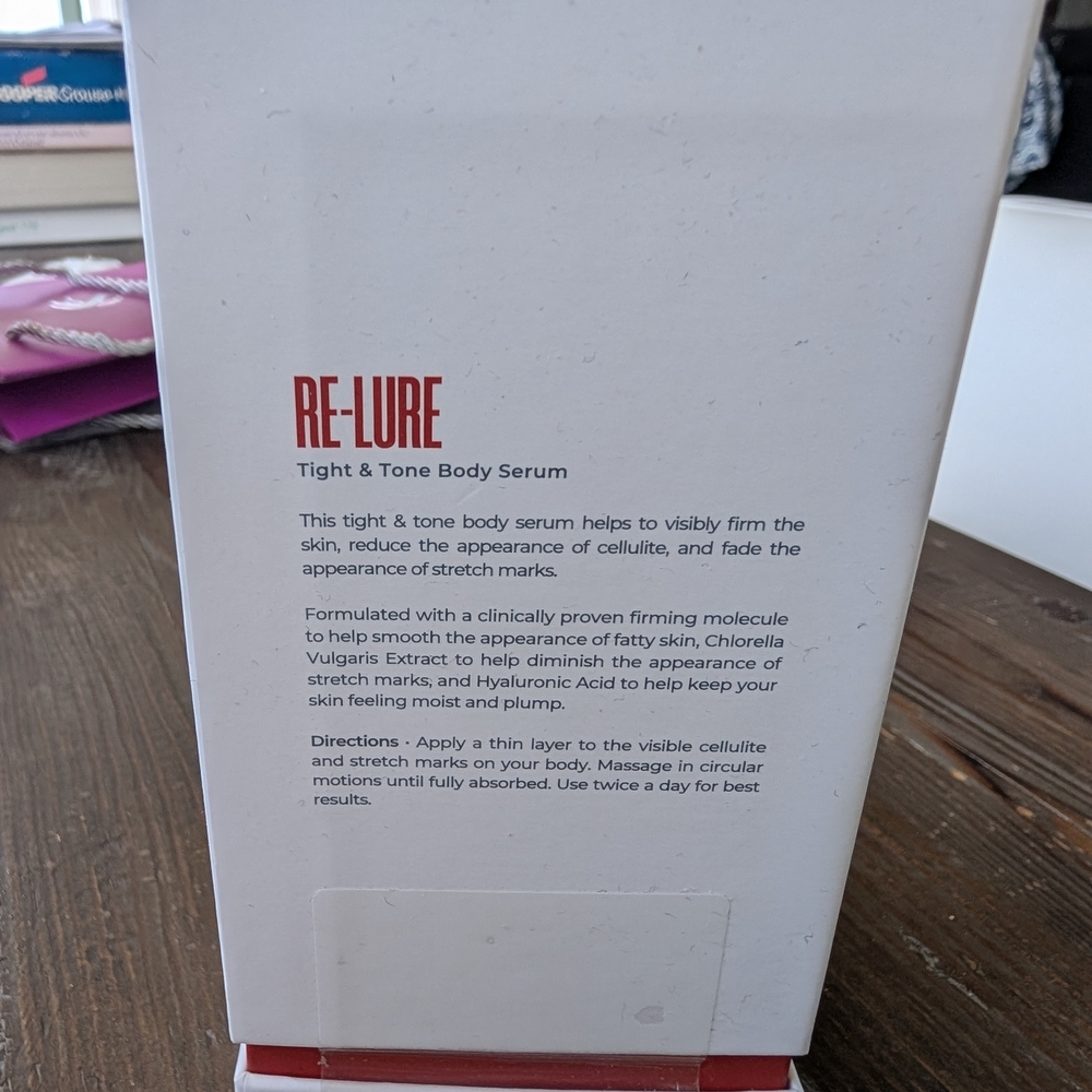 MAËLYS RE-LURE Body Serm - White and Red - Picture 4 of 5